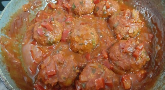 tuna_patties_tomato_sauce